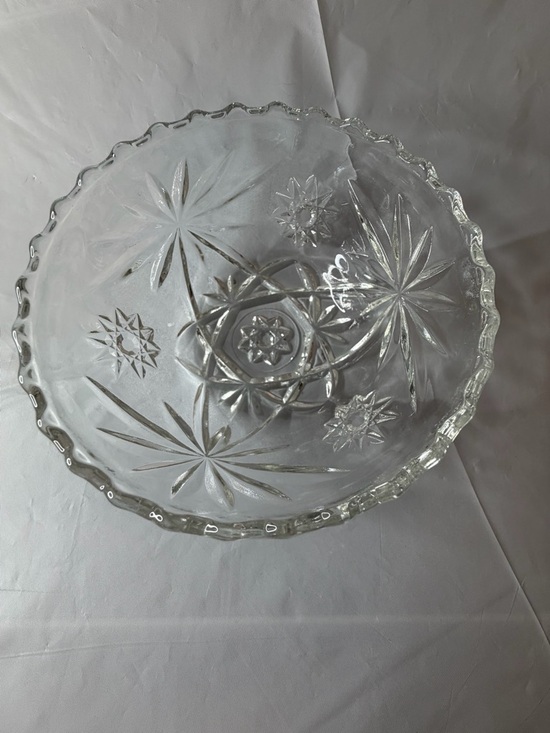 Anchor Hocking Other - Vintage Anchor Hocking glass serving bowl - 5”